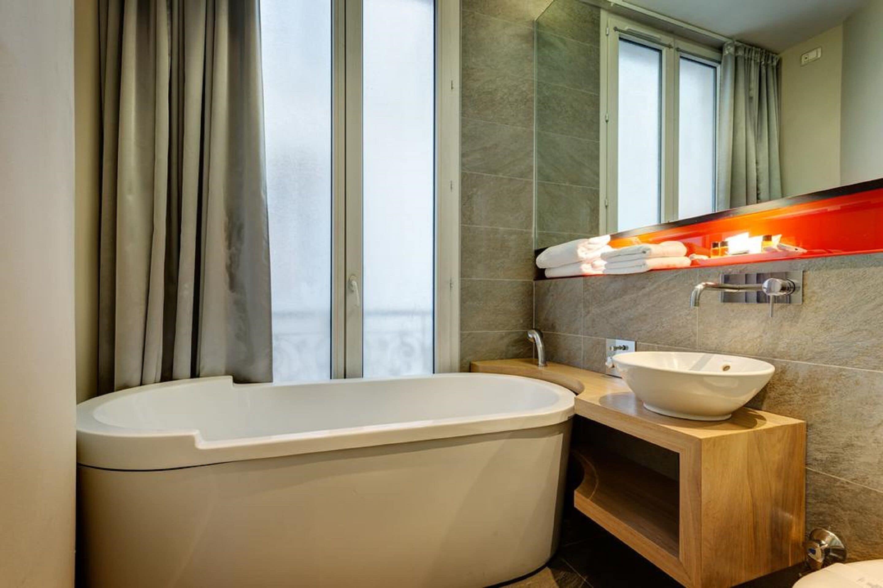 Elixir Hotel